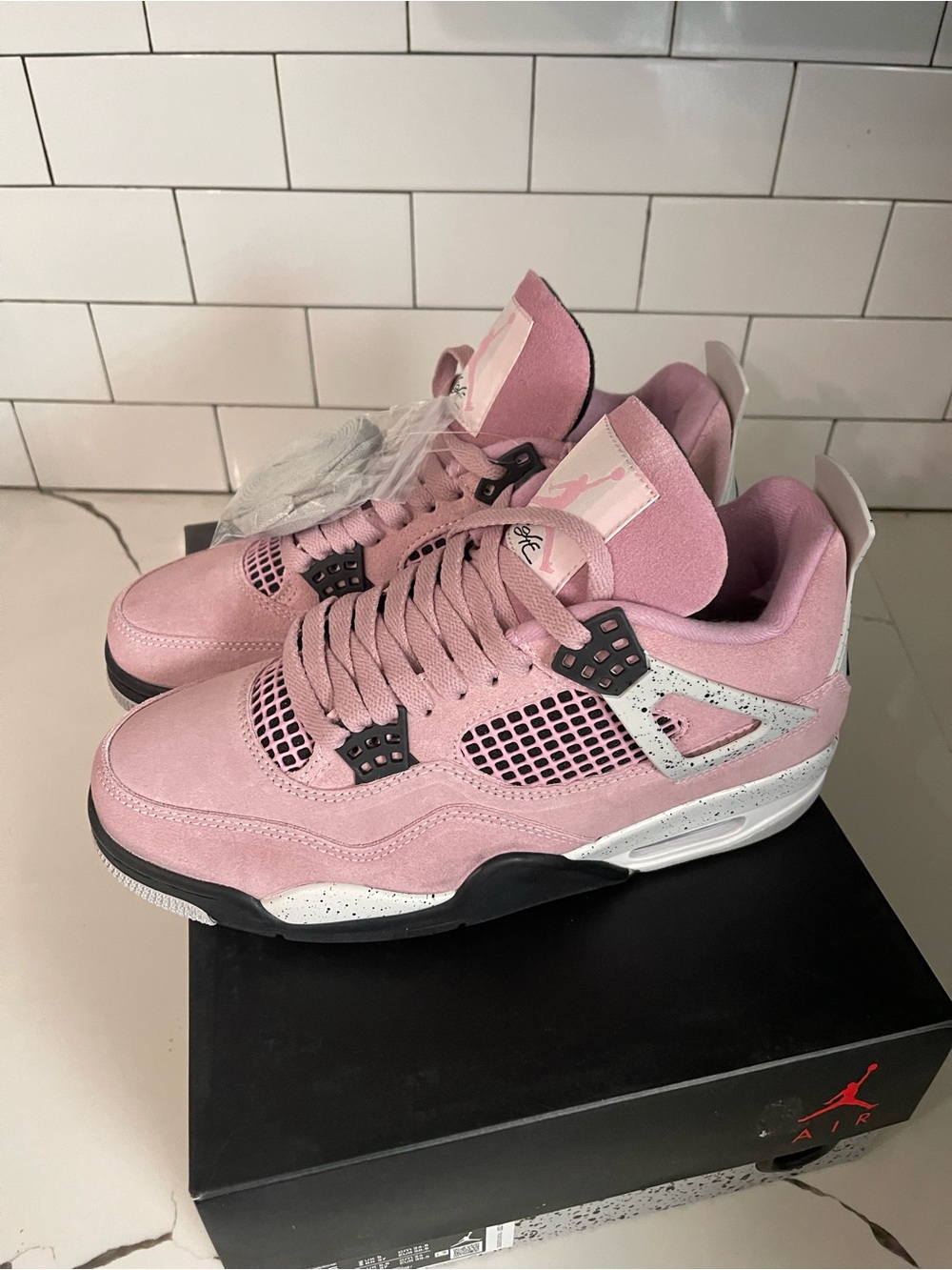 Men’s Retro 4 Pink Orchid Size 6. - Picture 6 of 8